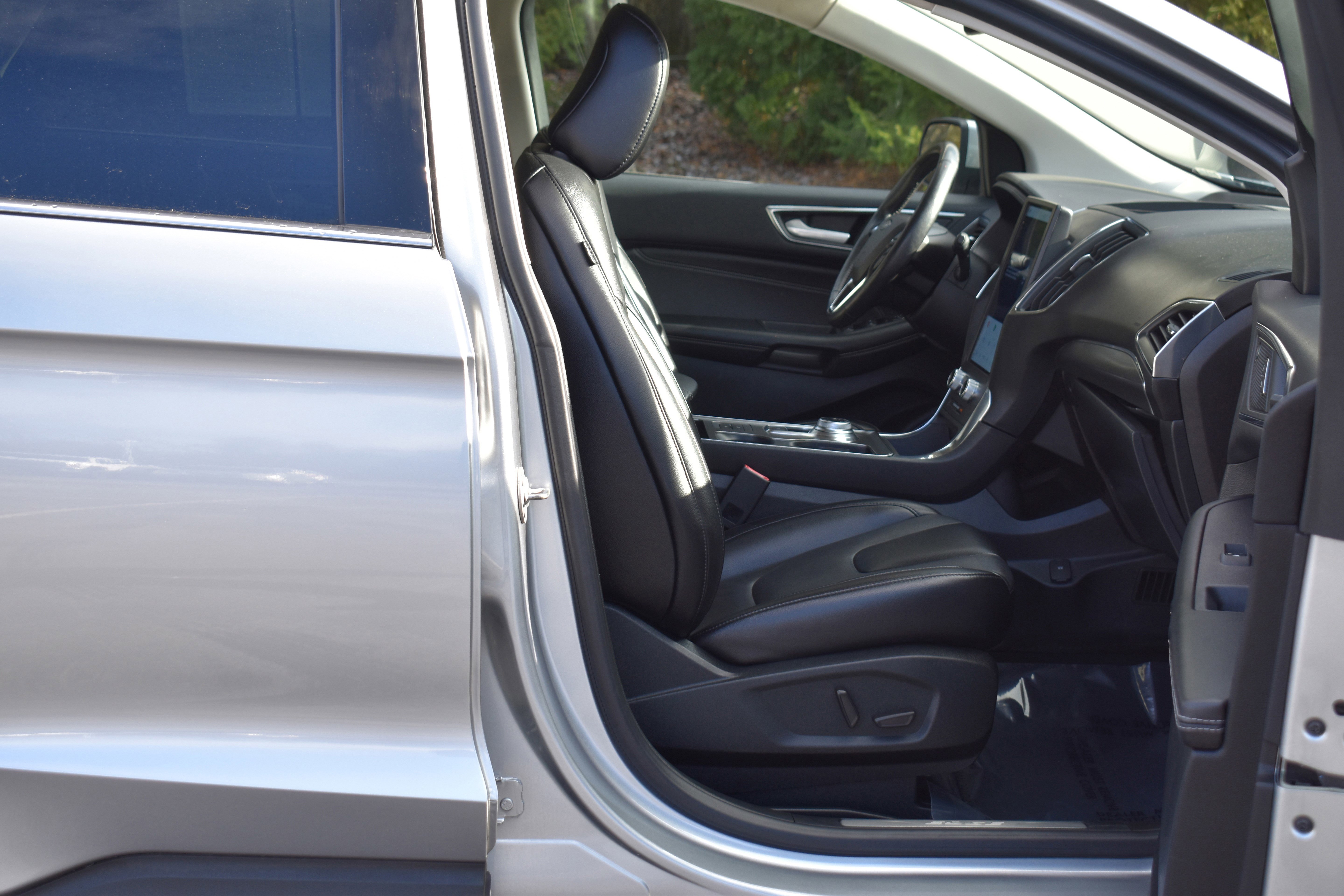 Used 2022 Ford Edge Titanium image 25