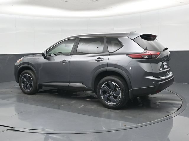 Used 2024 Nissan Rogue SV w/ SV Premium Package FWD image 8
