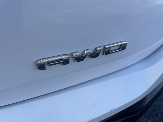 Used 2024 GMC Terrain SLE image 37