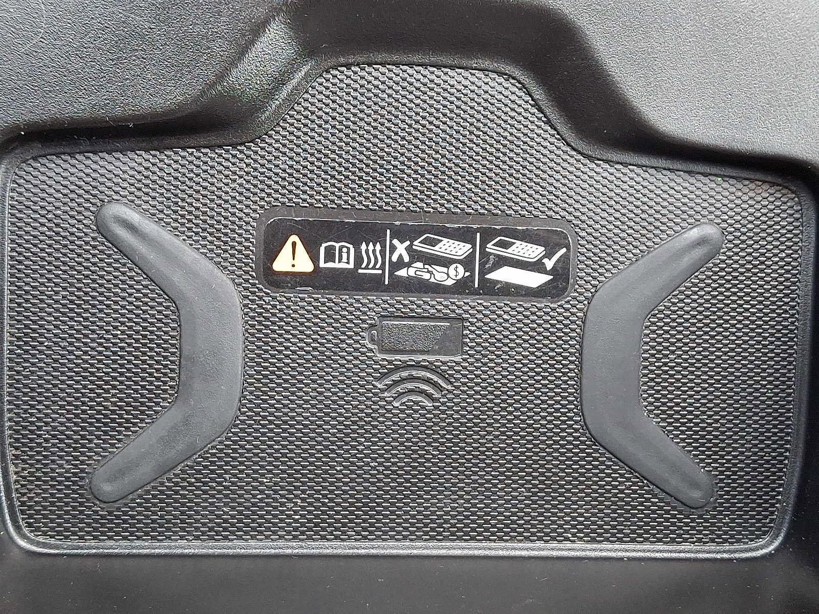 Used 2022 Chevrolet Colorado ZR2 image 25