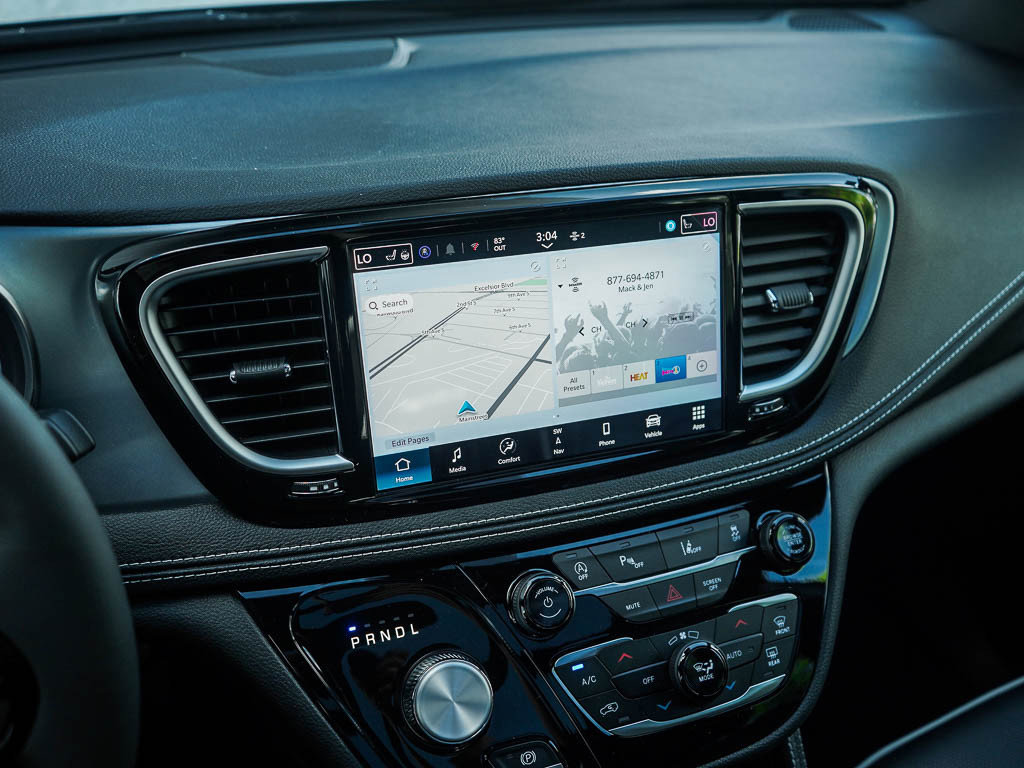 New 2026 Chrysler Pacifica Limited image 25