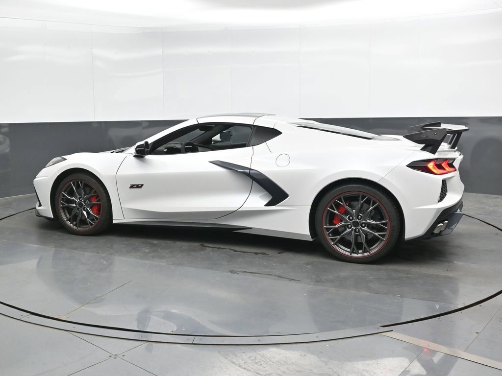 Used 2023 Chevrolet Corvette Stingray Premium Cpe w/ Z51 Performance Package RWD image 10