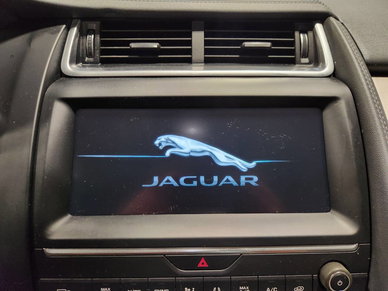 Used 2018 Jaguar E-PACE S image 21