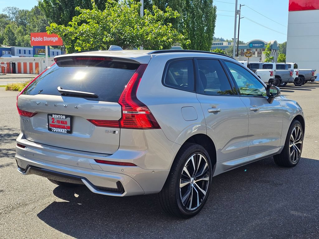 Used 2023 Volvo XC60 B5 Plus w/ Climate Package AWD/4WD image 5