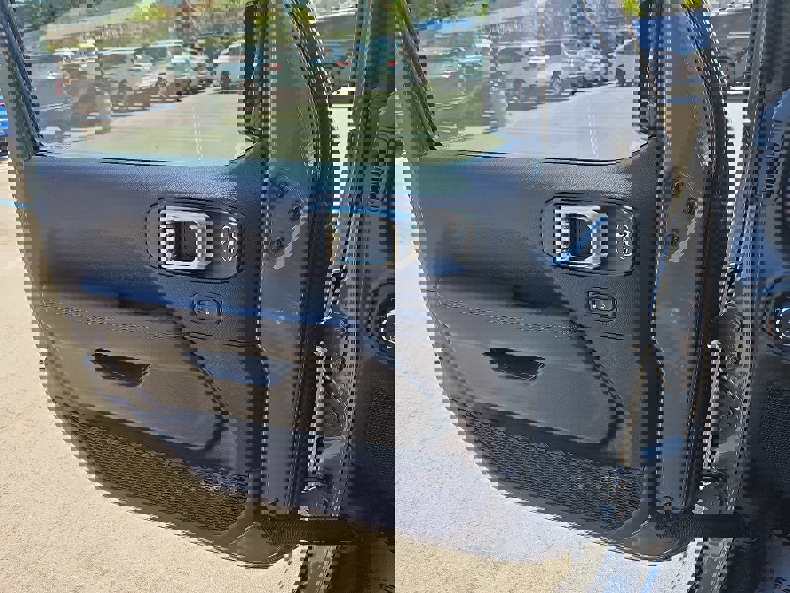 Used 2022 Jeep Gladiator Mojave w/ LED Lighting Group AWD/4WD image 27