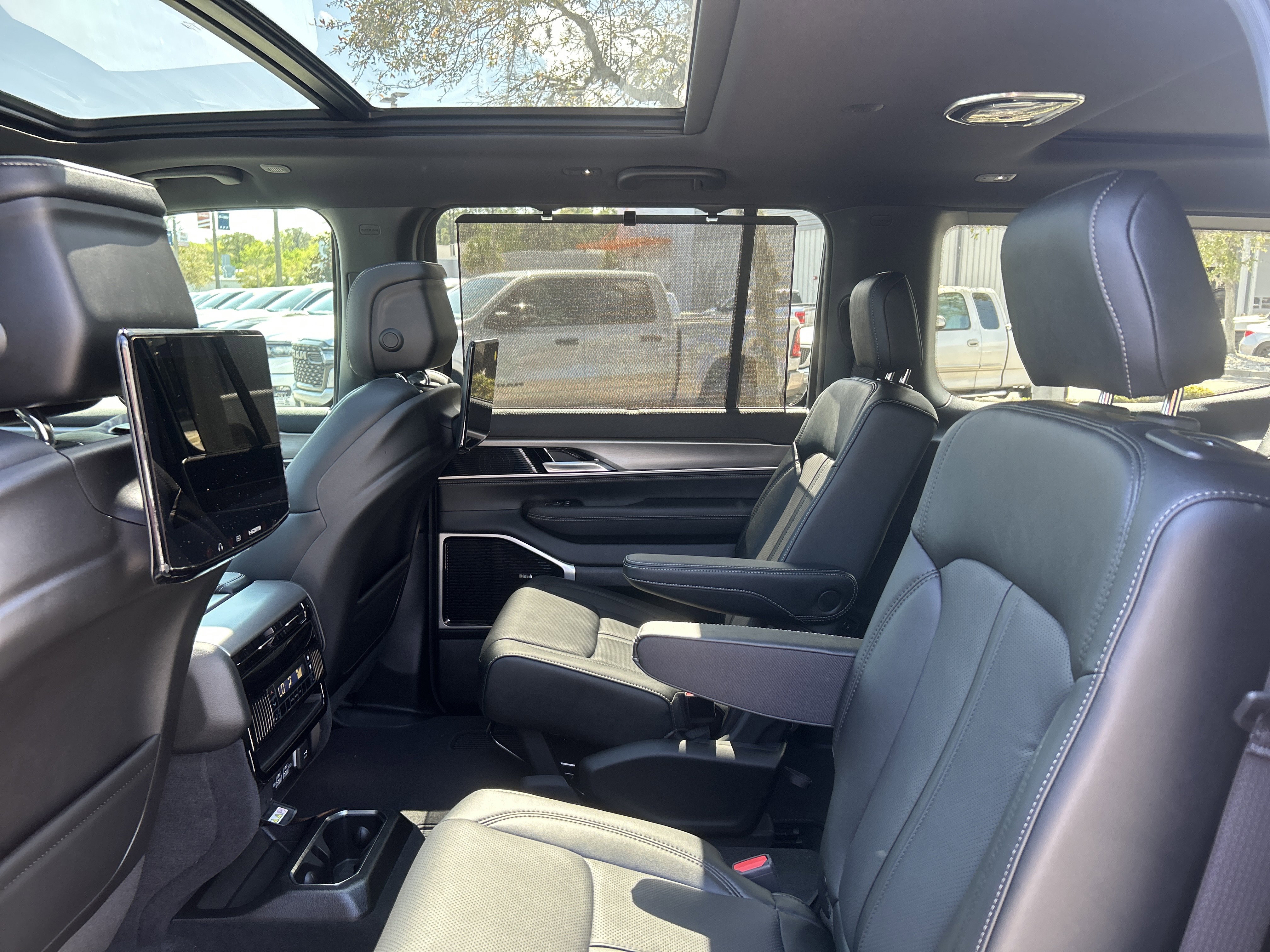 New 2026 Jeep Grand Wagoneer Limited image 44