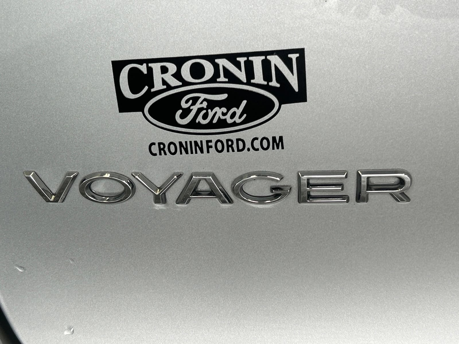 Used 2023 Chrysler Voyager LX FWD image 8