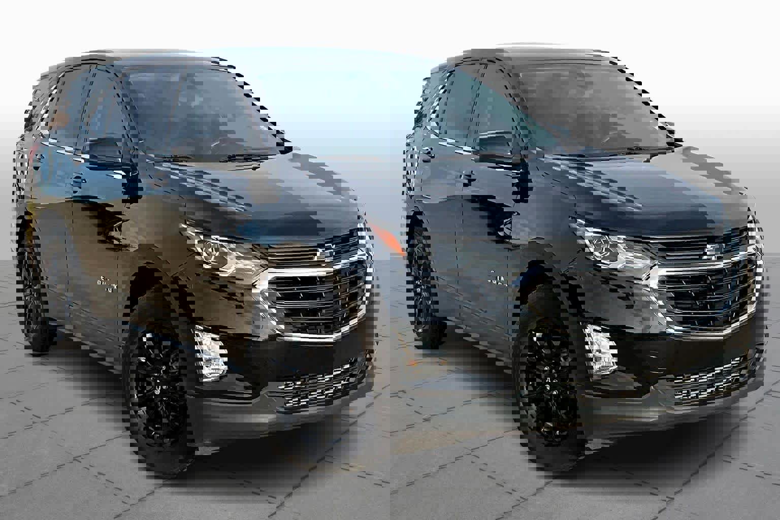 Used 2020 Chevrolet Equinox LT w/ Driver Convenience Package image 3