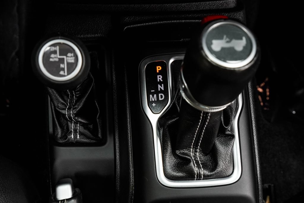 Used 2022 Jeep Wrangler Unlimited Sahara w/ Cold Weather Group AWD/4WD image 24