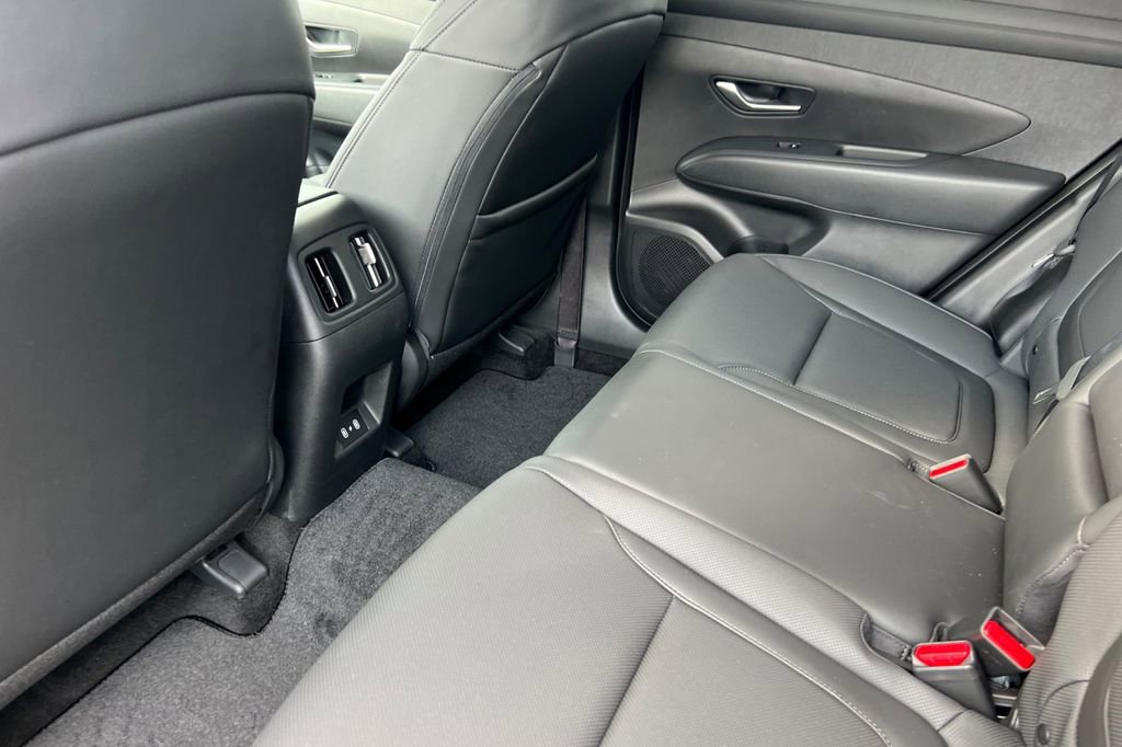New 2025 Hyundai Tucson SEL image 10
