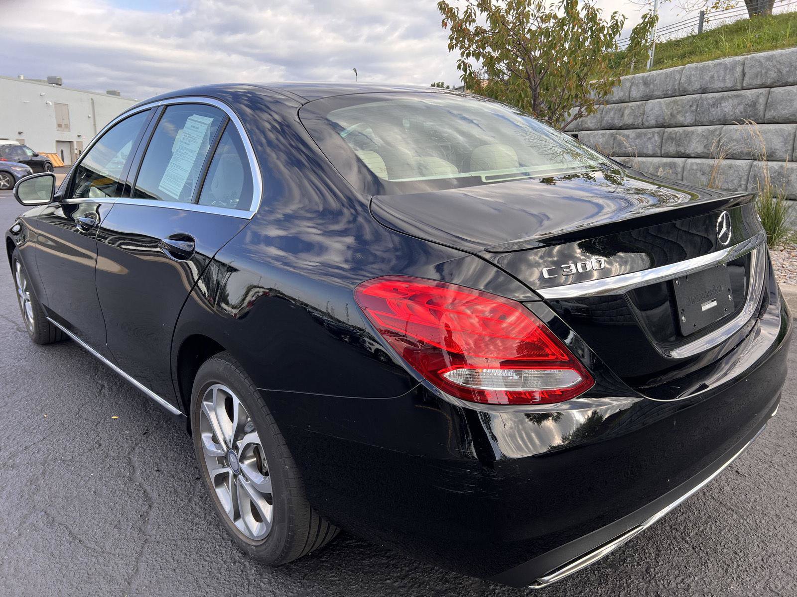 Used 2016 Mercedes-Benz C 300 4MATIC Sedan image 5