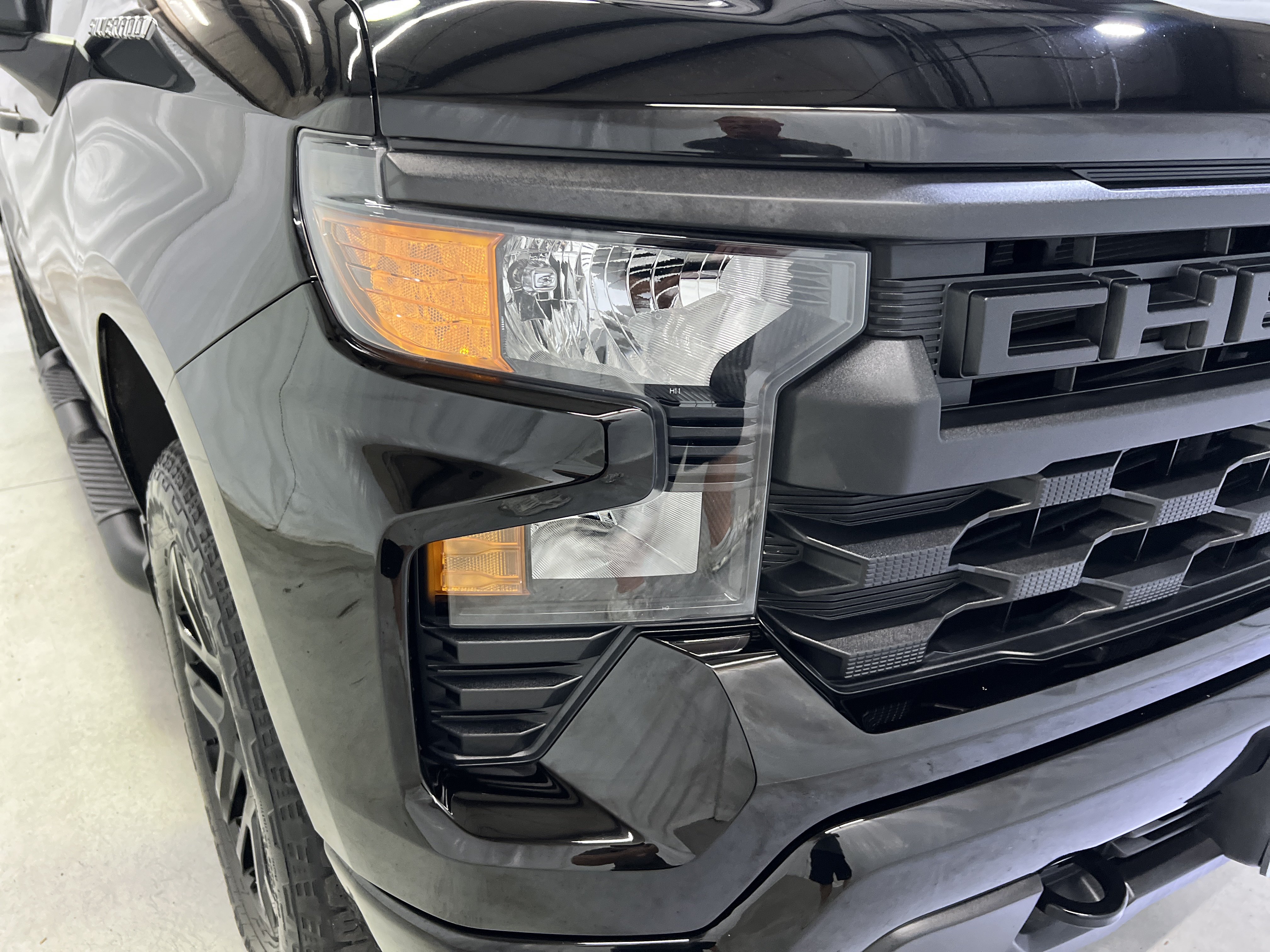 Certified 2023 Chevrolet Silverado 1500 Custom AWD/4WD image 5