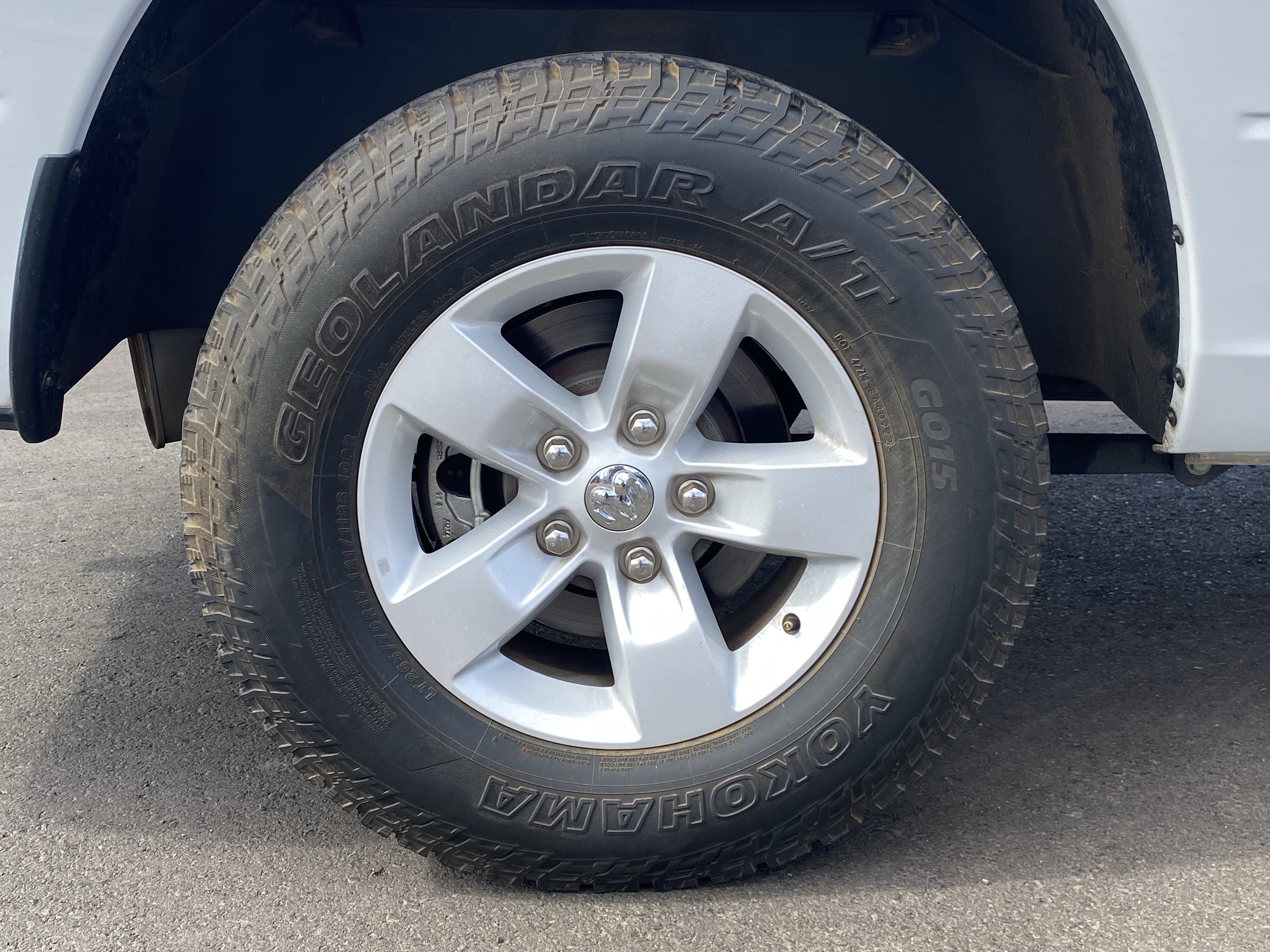 Used 2022 RAM 1500 Classic SLT RWD image 9