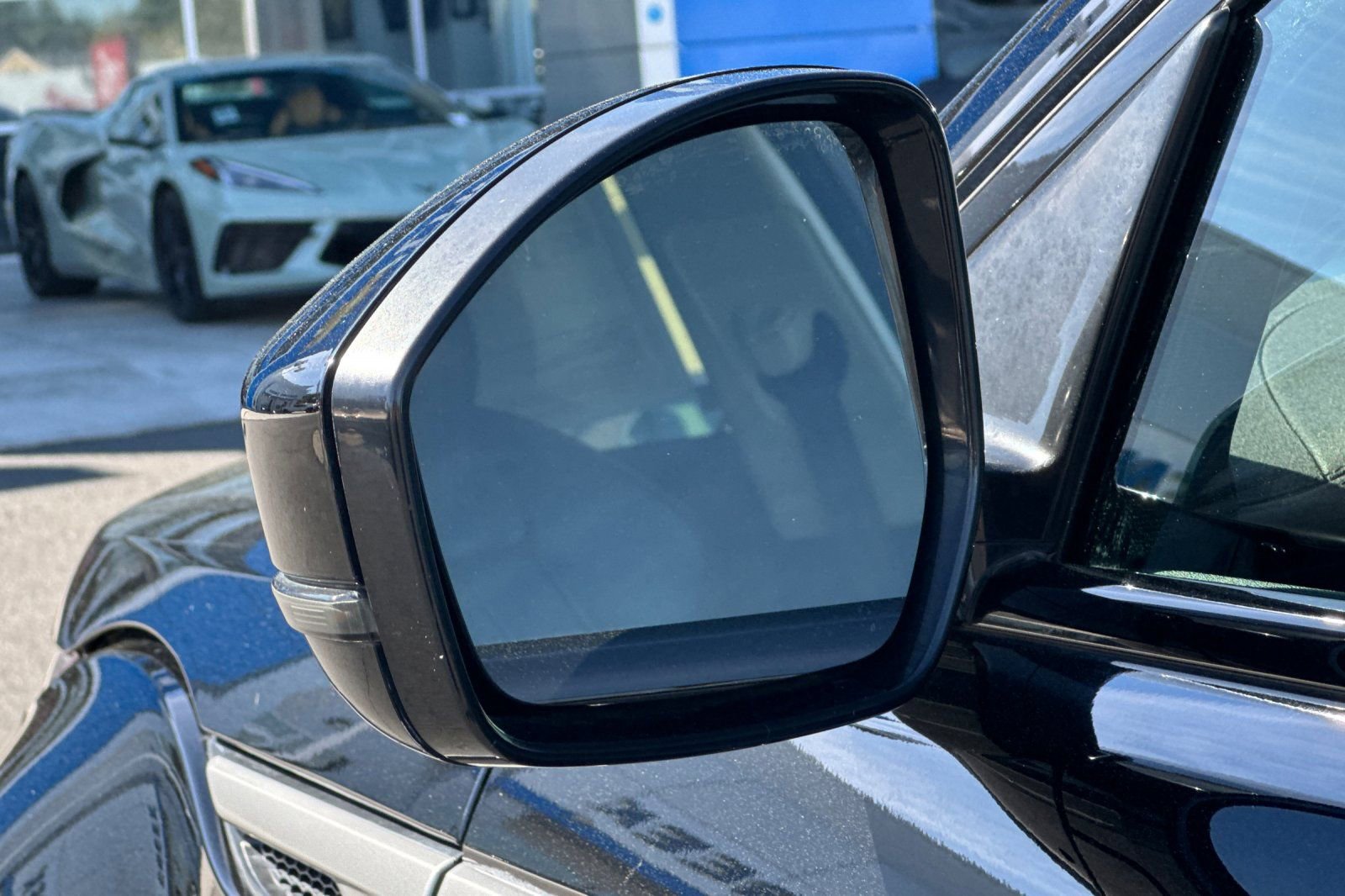 Used 2019 Land Rover Range Rover Evoque SE image 50