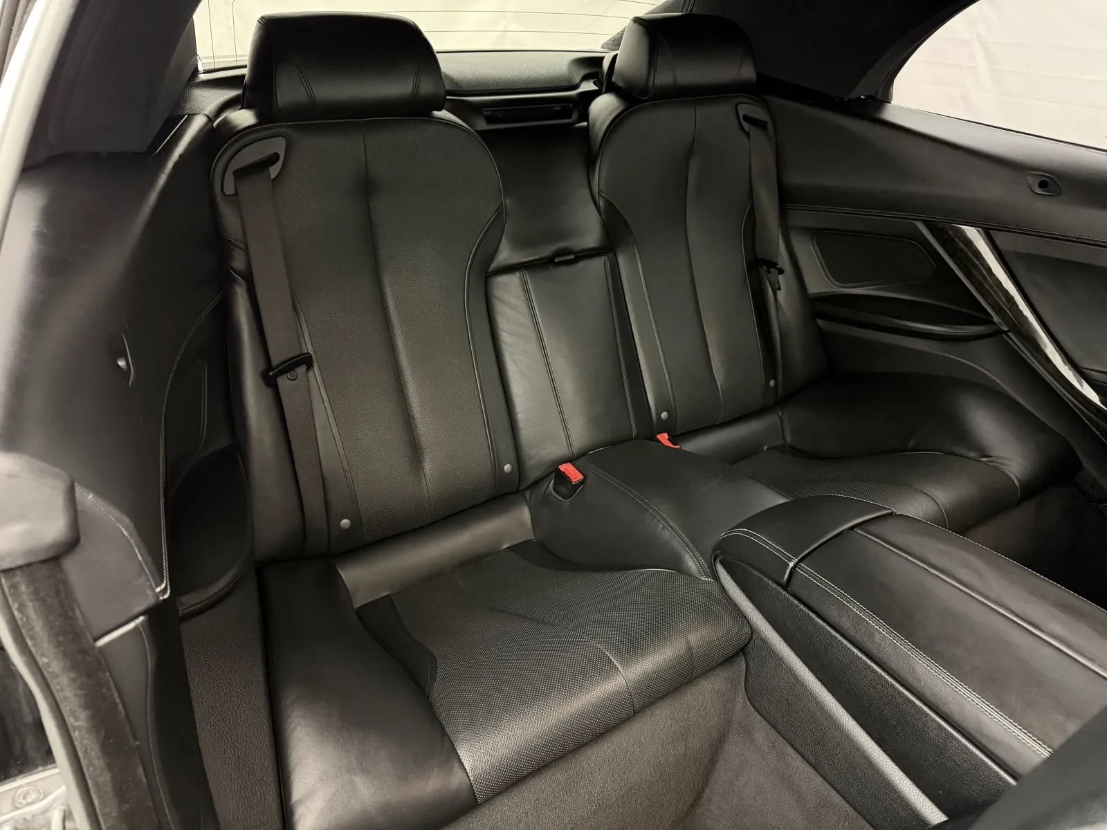 Used 2015 BMW 650i Convertible RWD image 31