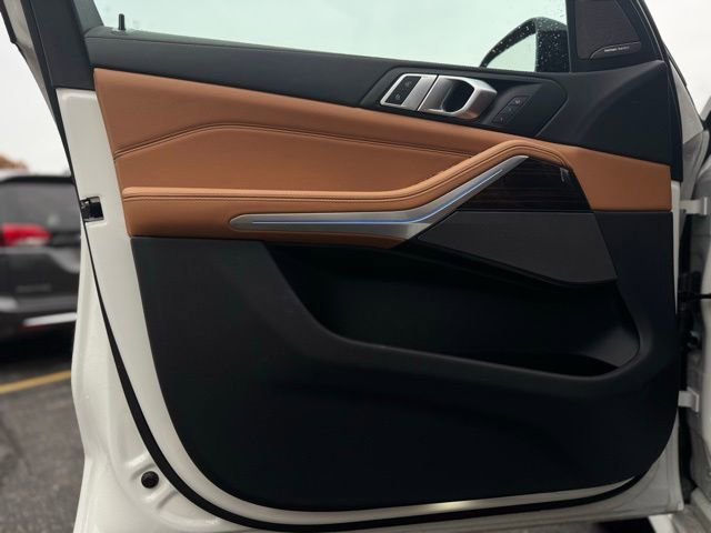 Certified 2026 BMW X5 xDrive40i w/ M Sport Package image 15