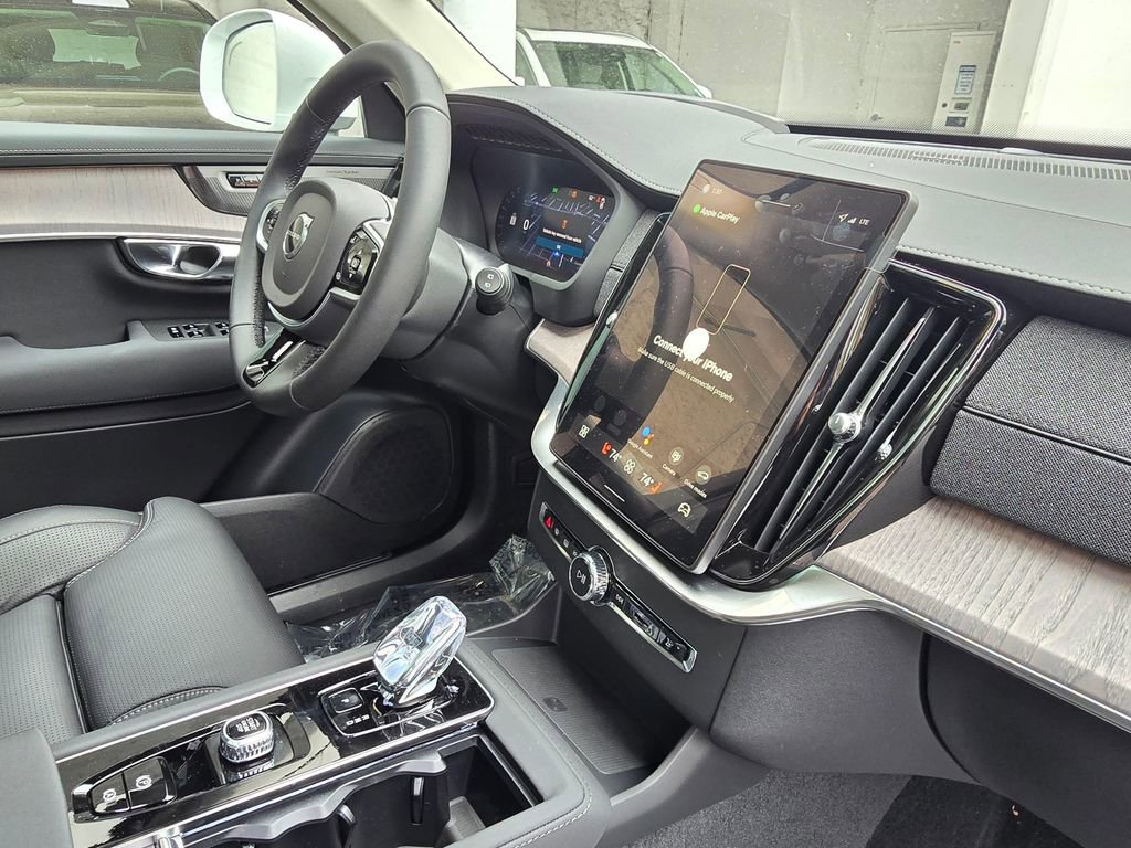 New 2026 Volvo XC90 T8 Ultra w/ Protection Package image 11