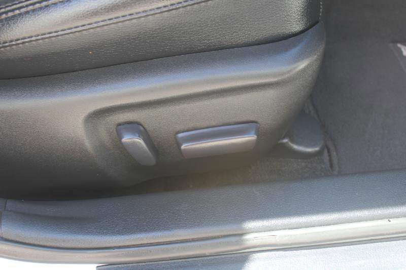 Used 2018 Toyota Avalon Touring w/ Carpet Mat Package image 22