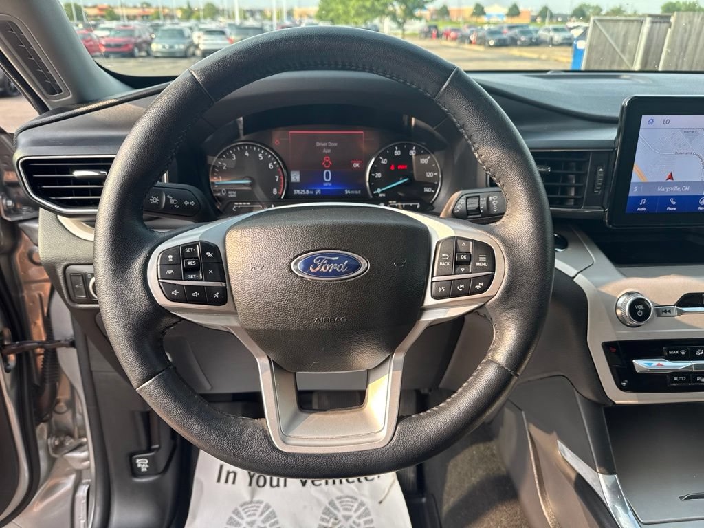Used 2023 Ford Explorer XLT w/ Equipment Group 202A AWD/4WD image 15