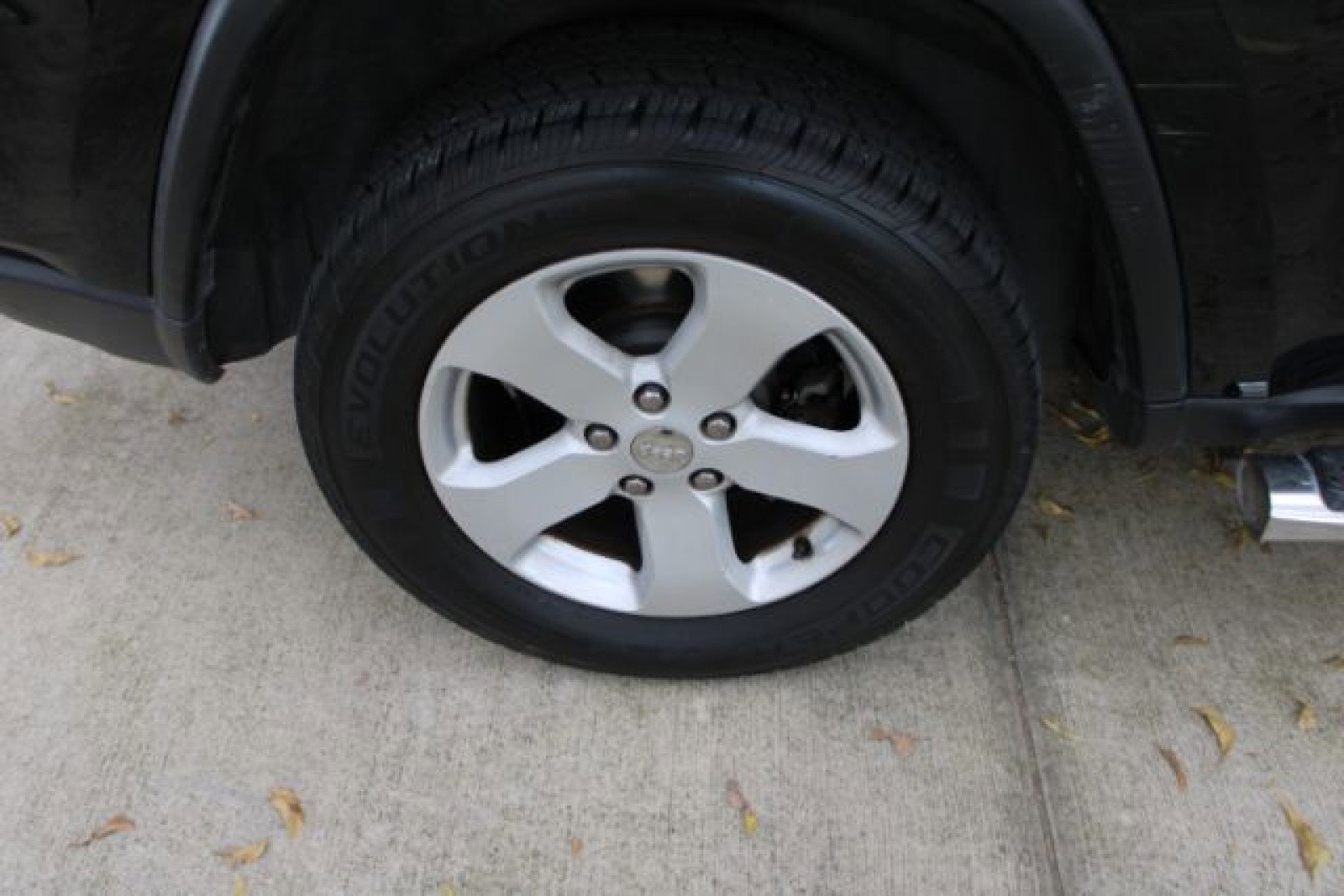 Used 2012 Jeep Grand Cherokee Laredo image 24