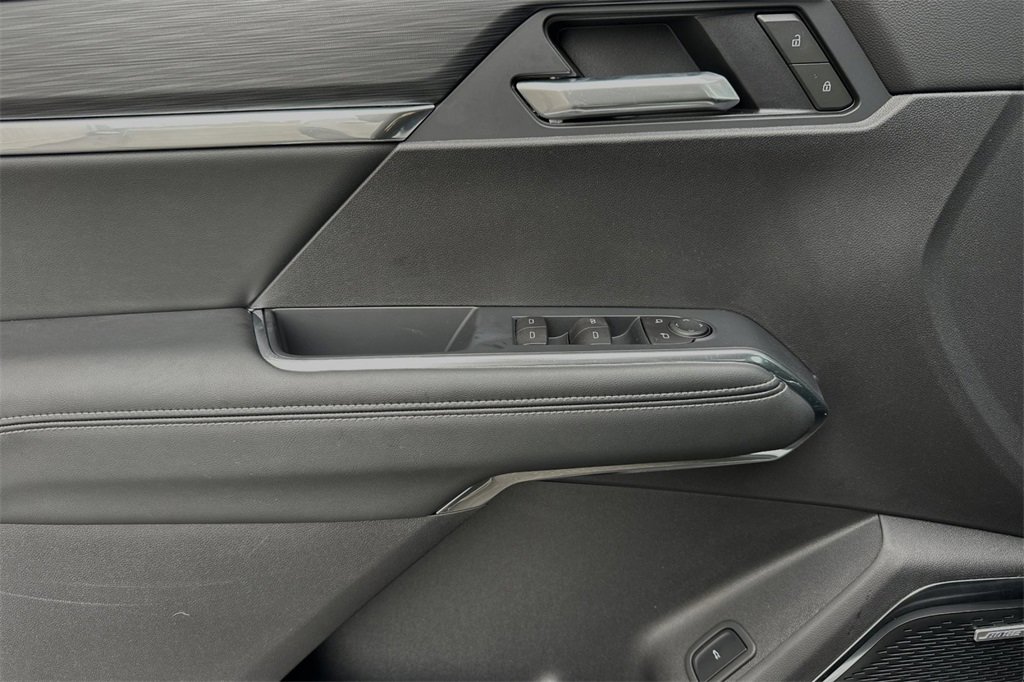 New 2025 GMC Acadia Elevation w/ Black Edition image 9