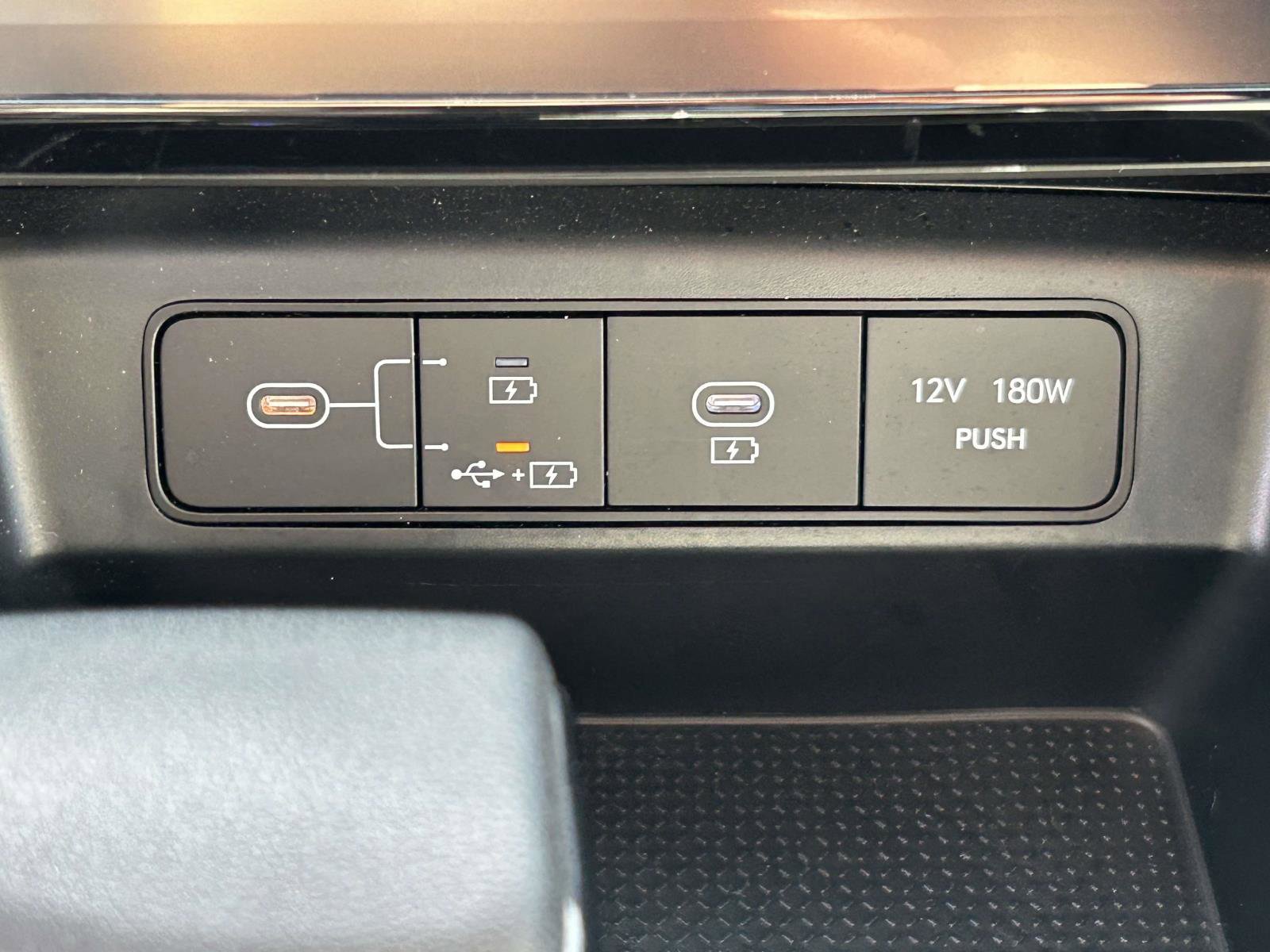 Used 2025 Hyundai Santa Cruz SEL image 26