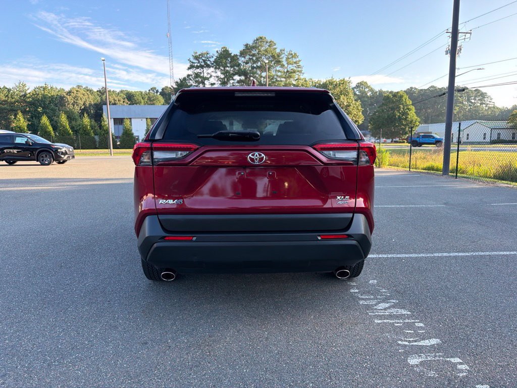 Used 2019 Toyota RAV4 XLE w/ Convenience Package AWD/4WD image 6