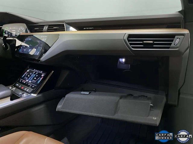 Used 2024 Audi Q8 e-tron Premium image 88