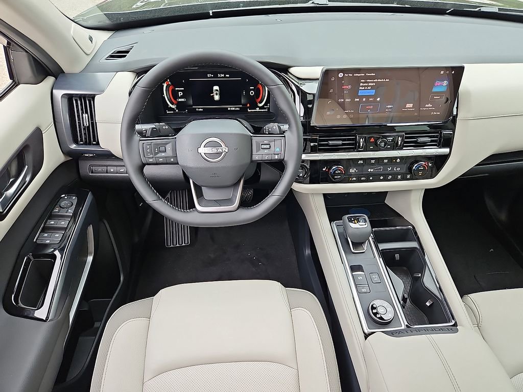 New 2026 Nissan Pathfinder SL w/ SL Premium Package AWD/4WD image 7