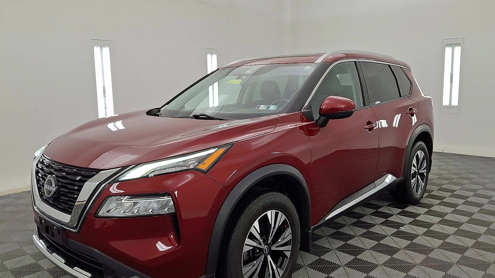 Used 2023 Nissan Rogue SV w/ SV Premium Package image 8