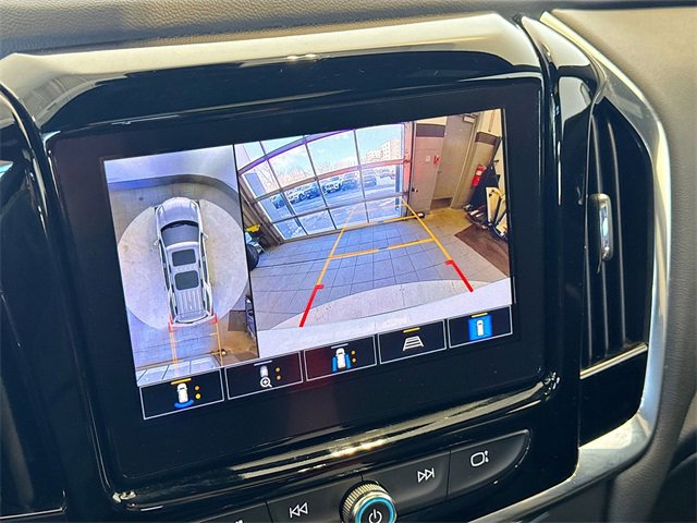 Used 2023 Chevrolet Traverse RS image 13