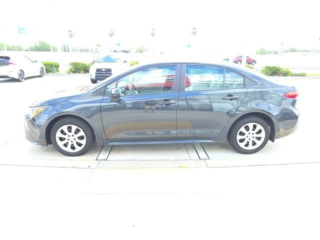 Used 2025 Toyota Corolla LE image 7