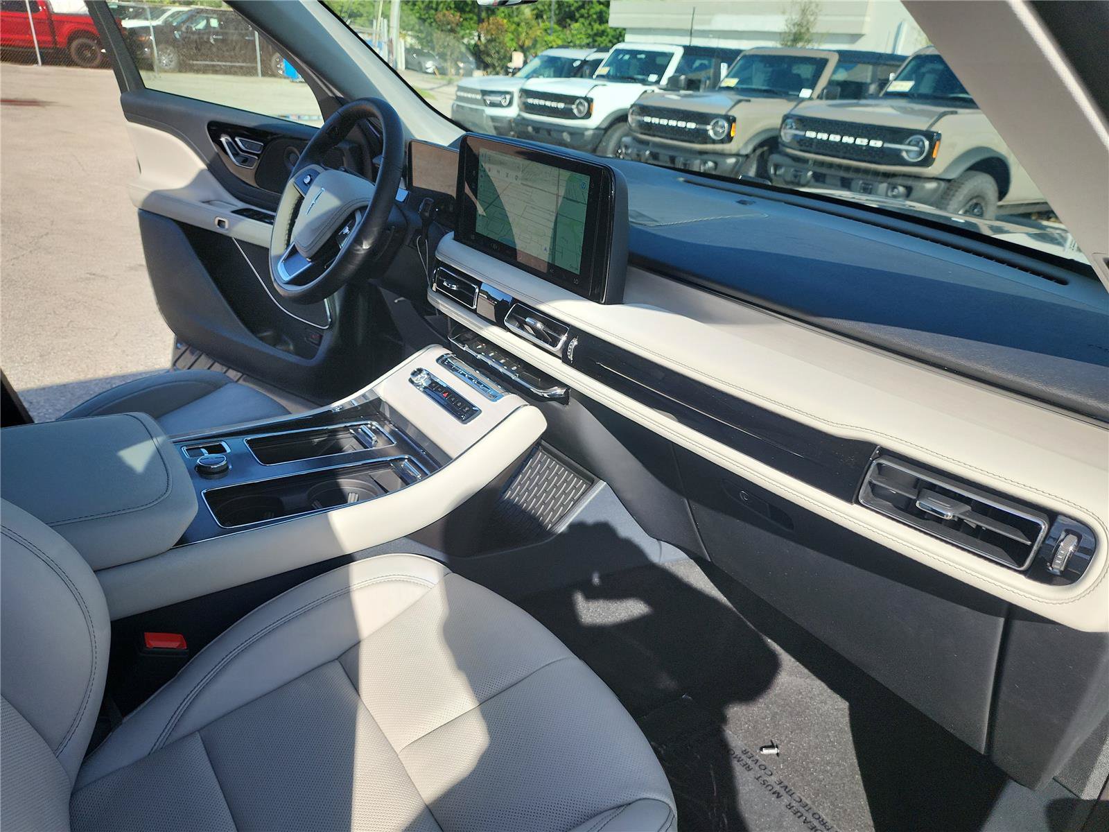 New 2027 Lincoln Aviator Reserve w/ Jet Appearance Package RWD image 31