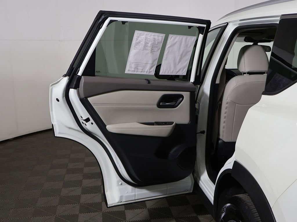 Used 2023 Nissan Rogue SV w/ SV Premium B Package AWD/4WD image 21