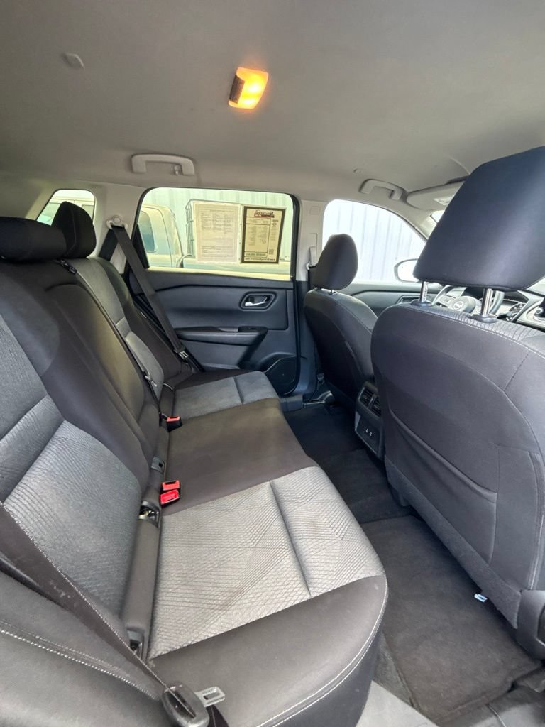 Used 2024 Nissan Rogue SV AWD/4WD image 22