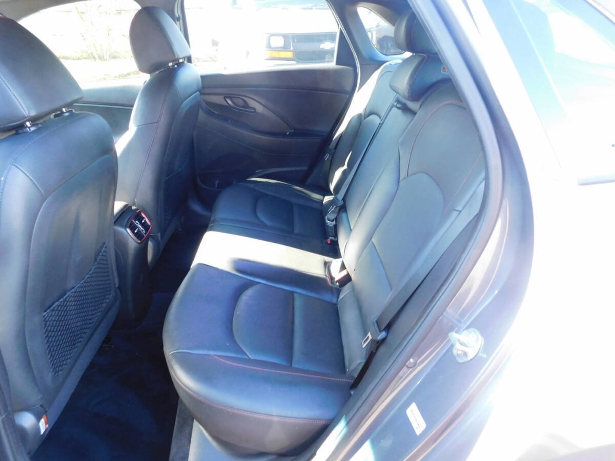 Used 2019 Hyundai Elantra GT N Line image 5