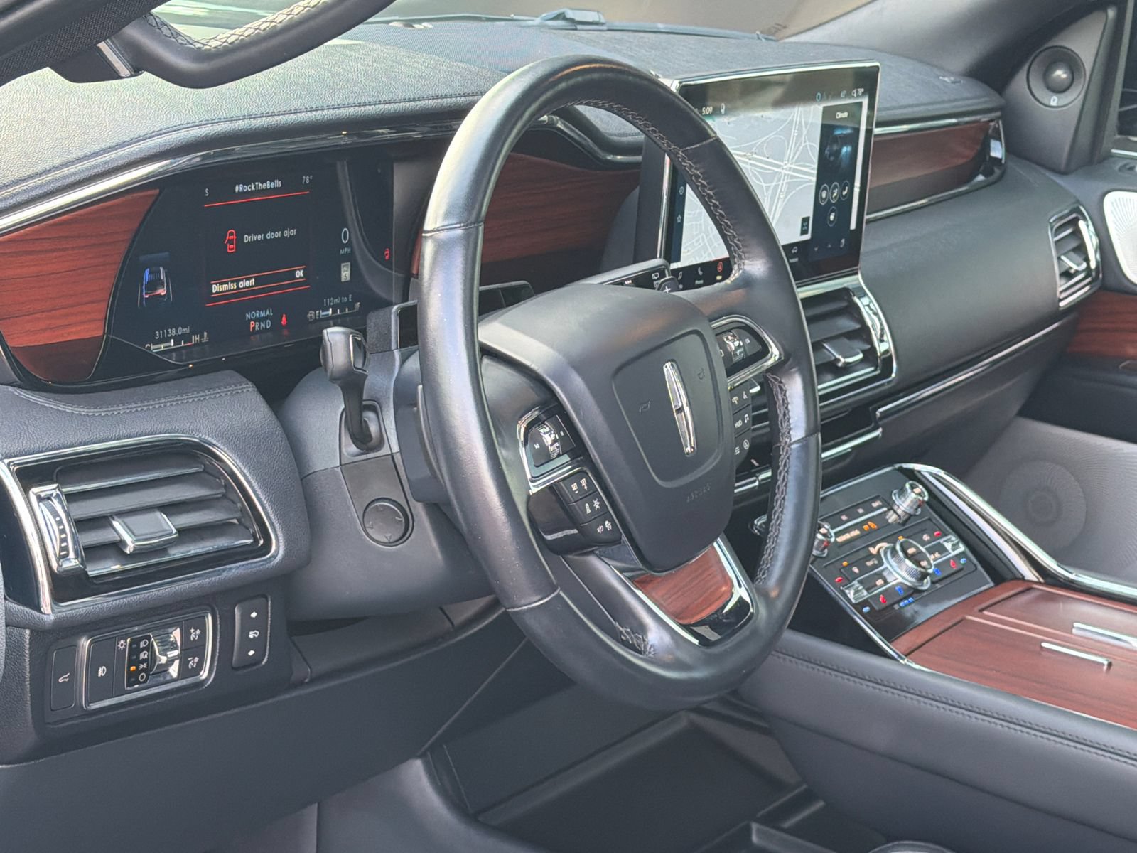 Used 2022 Lincoln Navigator Reserve AWD/4WD image 17