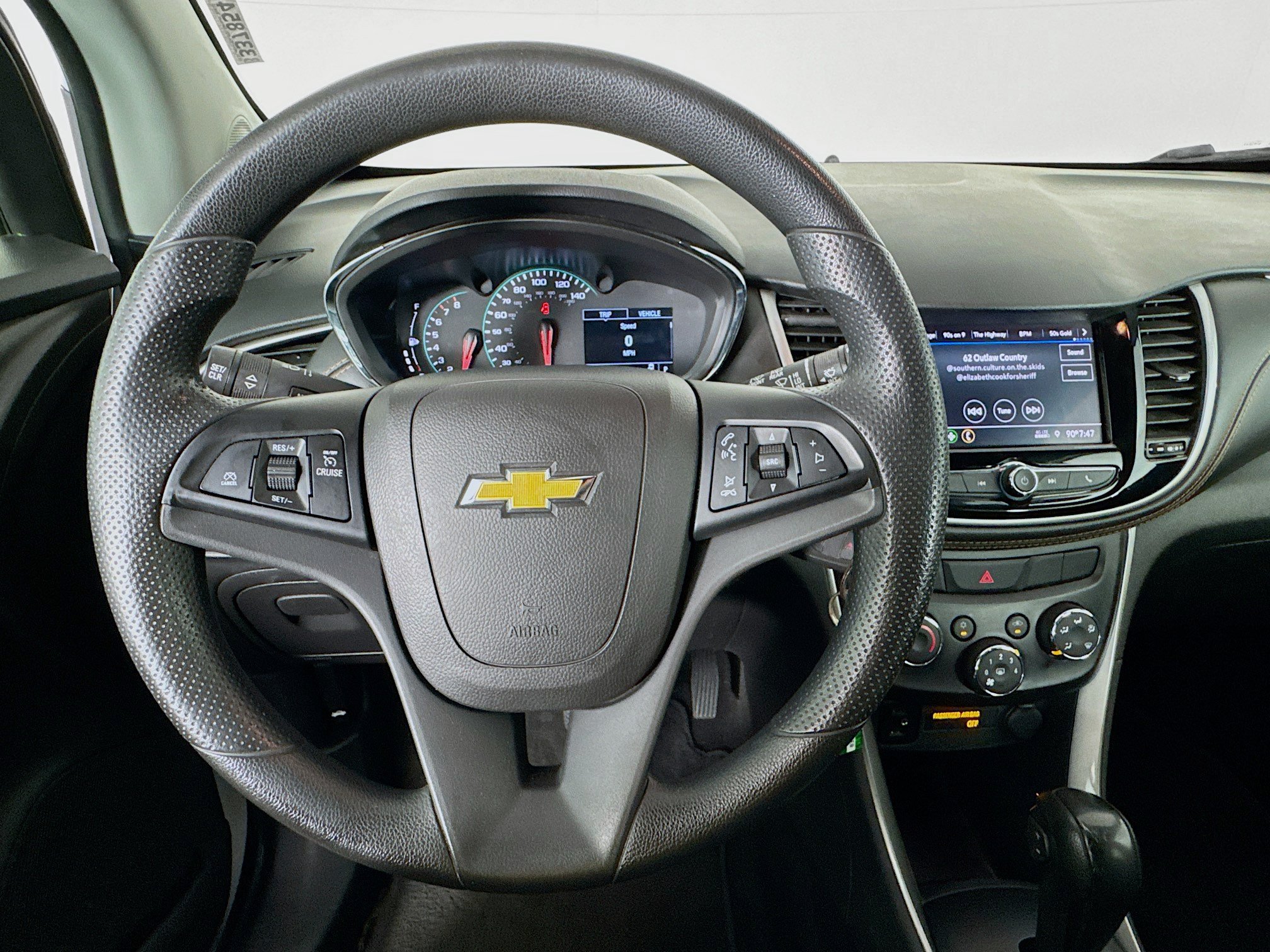 Used 2021 Chevrolet Trax LS w/ Tint and Cruise Package FWD image 11