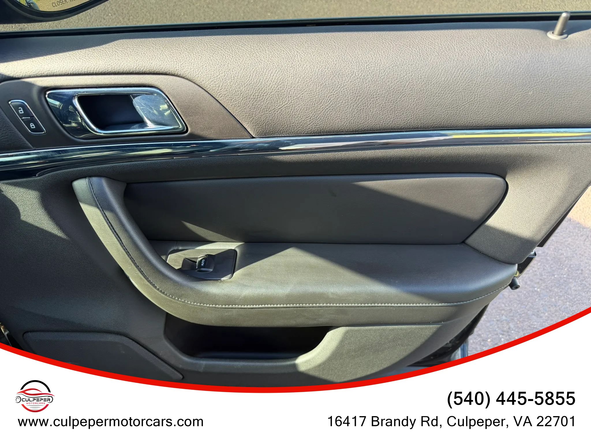 Used 2015 Lincoln MKS FWD image 16