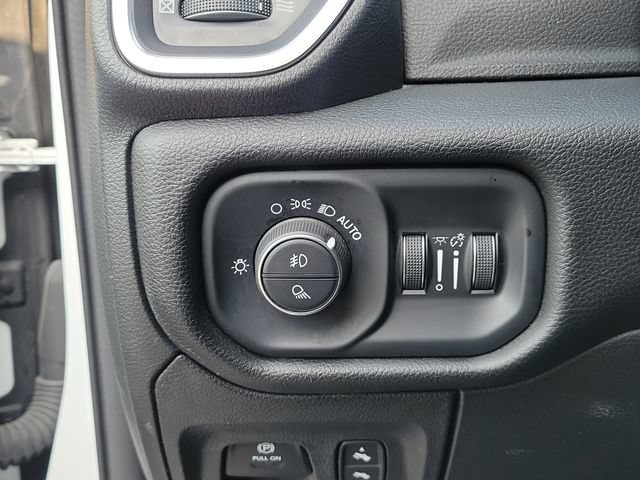 Used 2025 RAM 1500 Big Horn AWD/4WD image 24