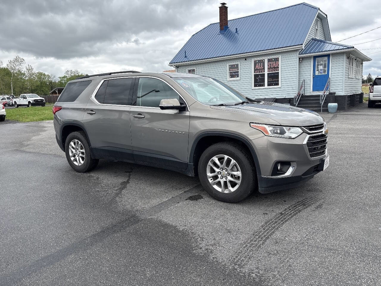 Used 2019 Chevrolet Traverse LT FWD image 9