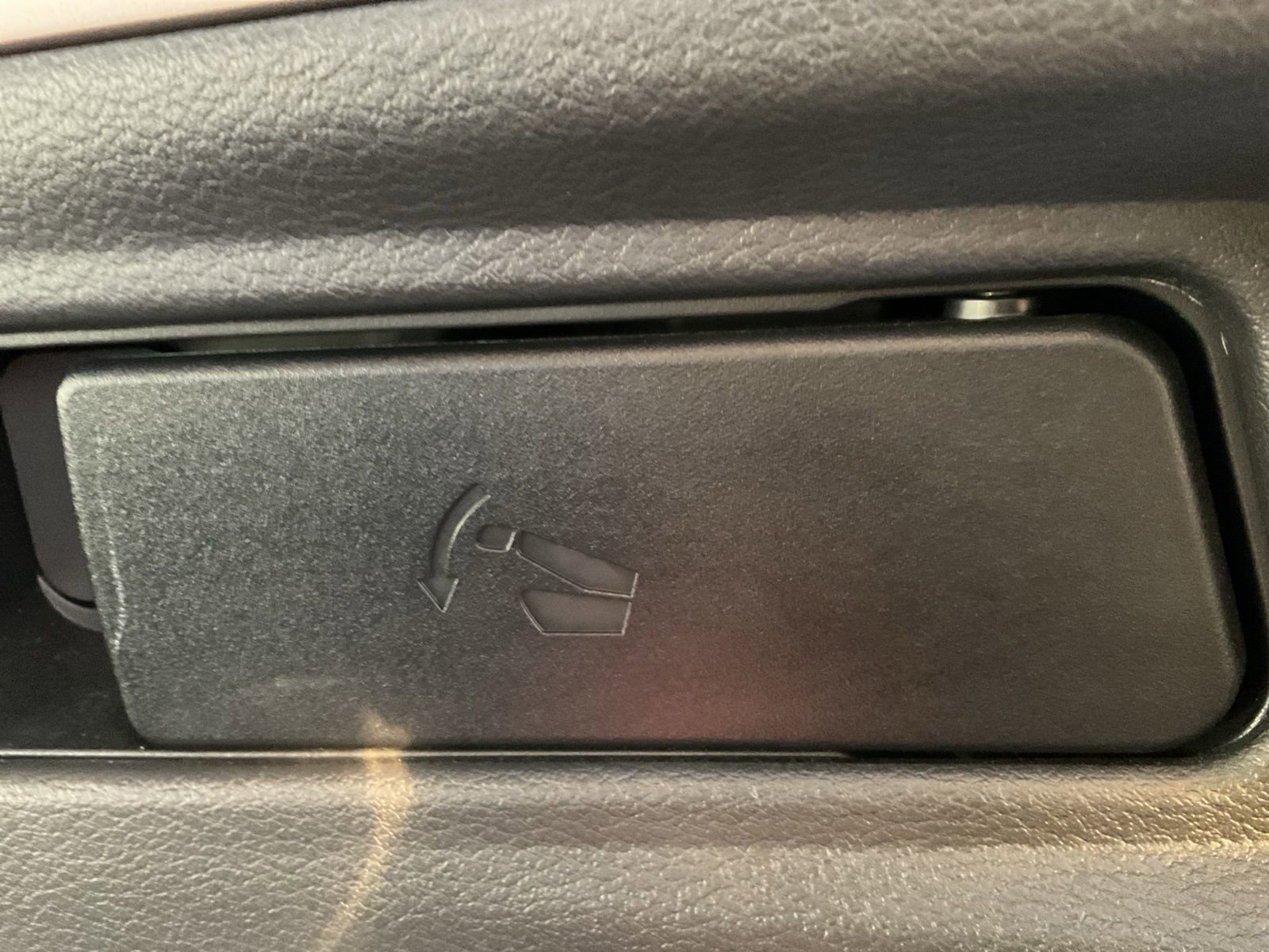 Used 2021 Nissan Rogue Platinum image 46