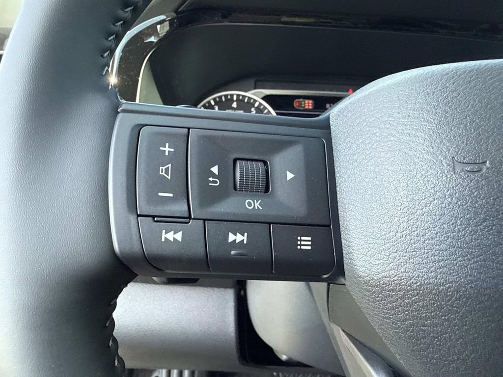 New 2026 Nissan Pathfinder SV FWD image 31