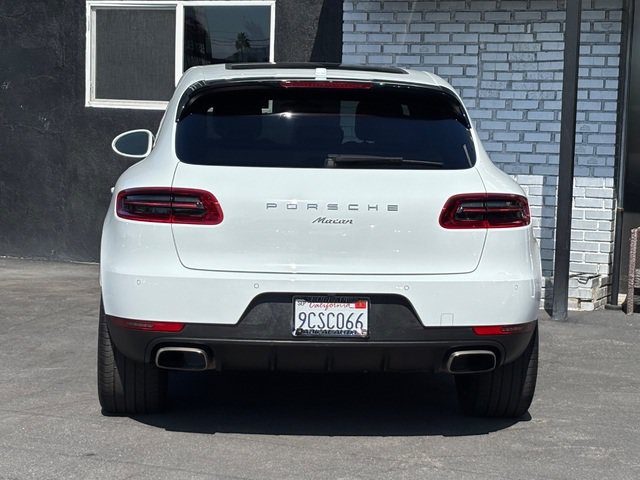 Used 2018 Porsche Macan AWD/4WD image 19