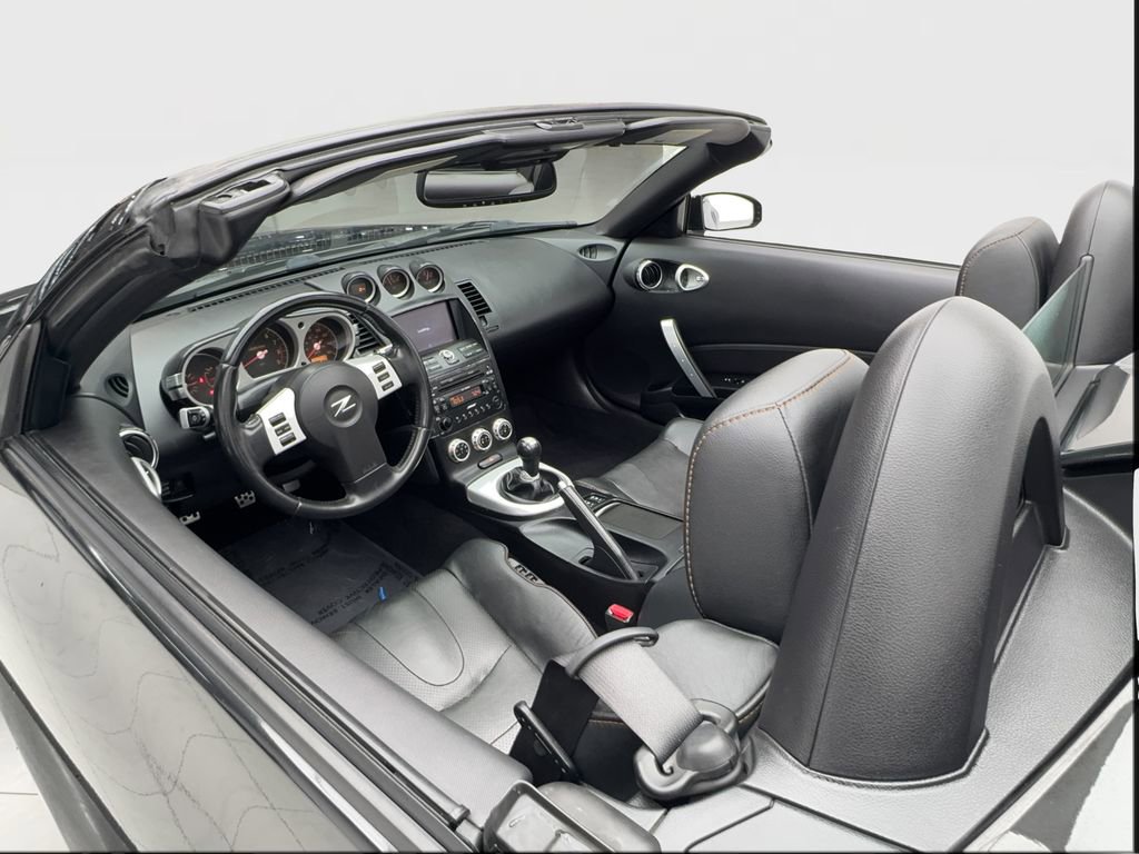 Used 2007 Nissan 350Z Grand Touring RWD image 13