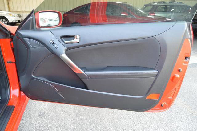 Used 2014 Hyundai Genesis 2.0T image 27