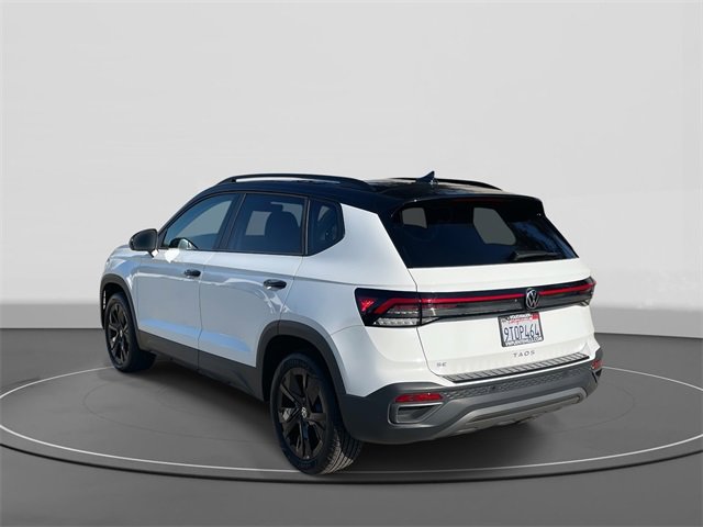Used 2025 Volkswagen Taos SE image 4