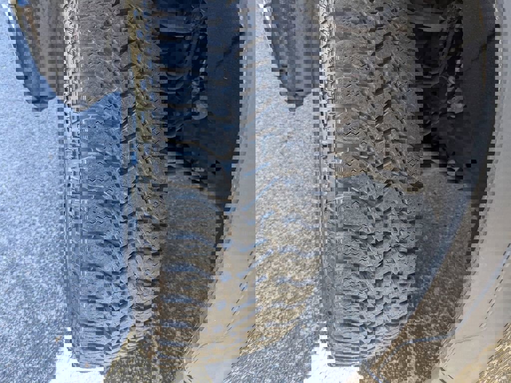 Used 2020 GMC Sierra 1500 AT4 w/ AT4 Premium Package image 30