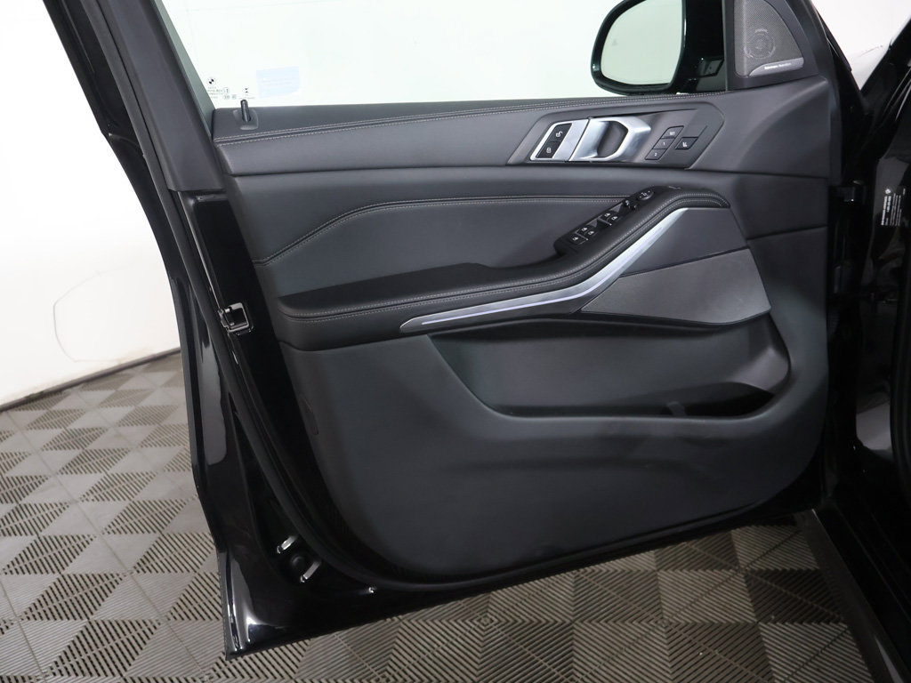 Used 2023 BMW X5 M50i w/ Climate Comfort Package AWD/4WD image 26