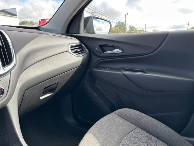 Used 2024 Chevrolet Equinox LT image 41